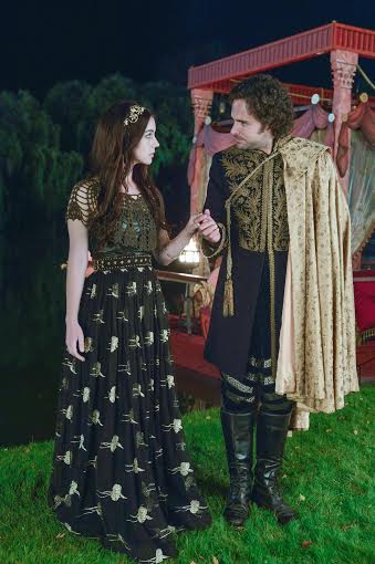 Adelaide Kane as Mary, Queen of Scots and Manolo Cardona as Tomas